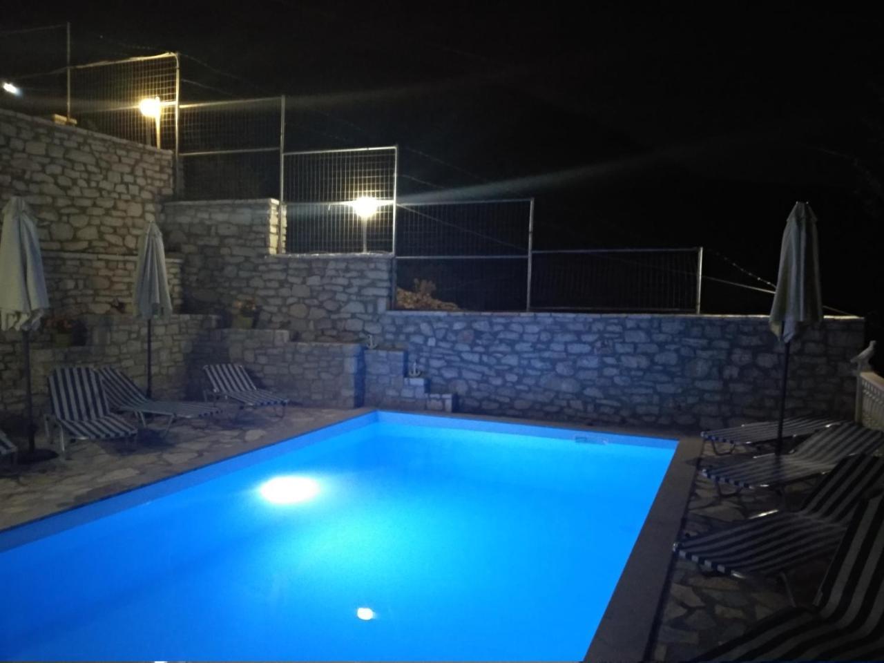 Sunset Villas 체파로 외부 사진